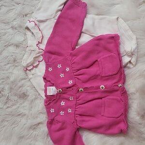 GYMBOREE Baby girl's matching cardigan and onesie set size 3-6 months